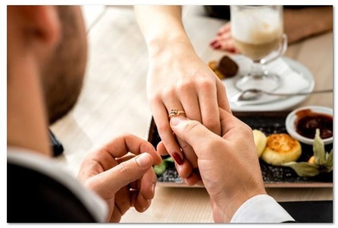 Declaraciones por San Valentín en Bora Bora o la Torre Eiffel