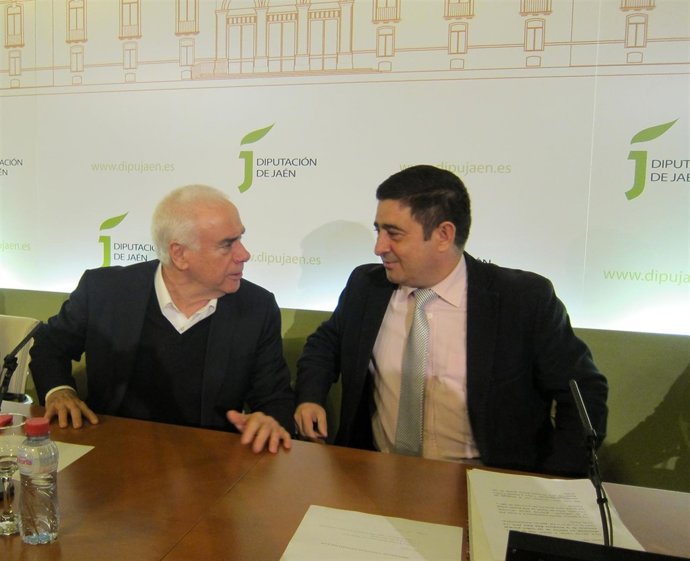 Luciano Alonso (i), junto a Francisco Reyes.