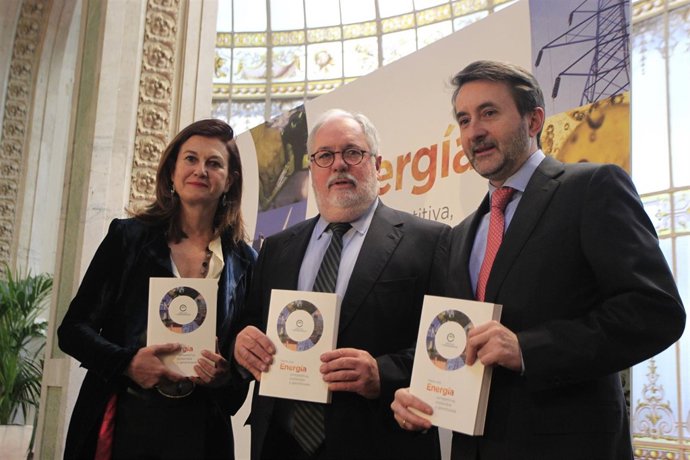 Josu Jon Imaz, Miguel Arias Cañete y Mónica de Oriol