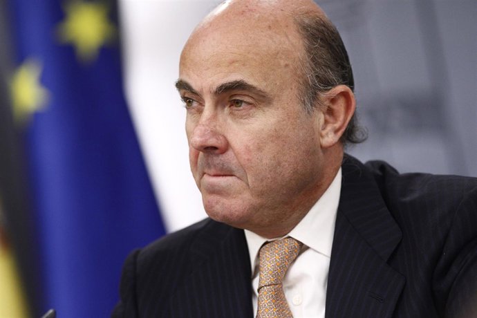 Luis de Guindos tras el Consejo de Ministros