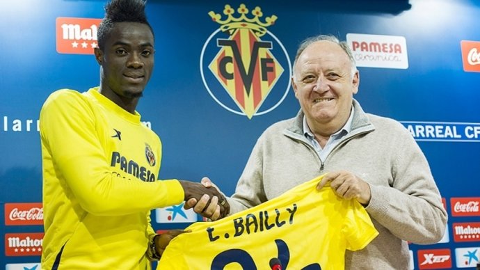 Bailly presentado con el Villarreal
