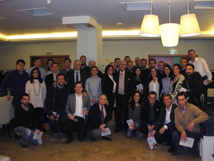 Pujals, con jóvenes empresarios