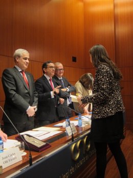 Número 1 de la promoción de notarios ante el conseller G.Gordó