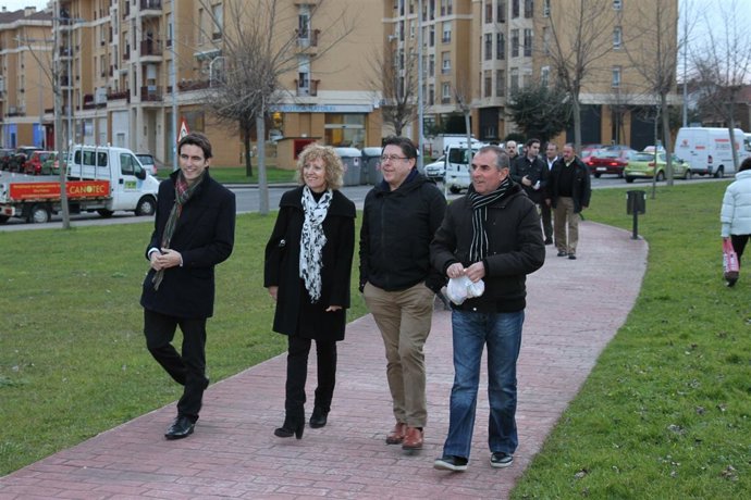 Díaz Tezanos y Casares con la AAVV de San Martín del Pino