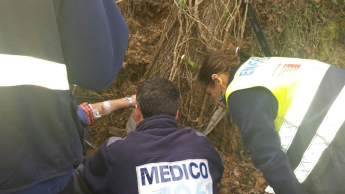 Rescate del hombre cuya pierna quedó atrapada por un tronco