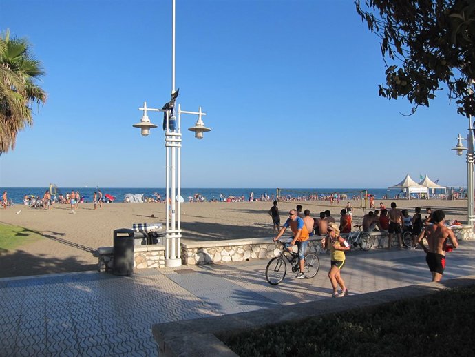 PLAYA, MISERICORDIA, HUELIN, VERANO, TURISMO, BICI, PASEO, GENTE, TURISTAS