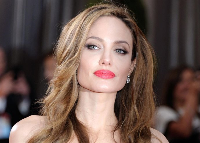 Angelina Jolie: "Me costó tiempo encontrar a un hombre de verdad"