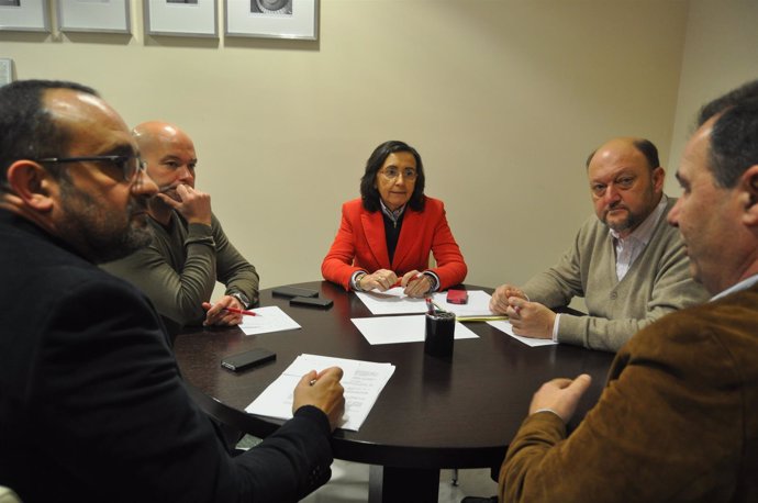 Rosa Aguilar durante la reunión