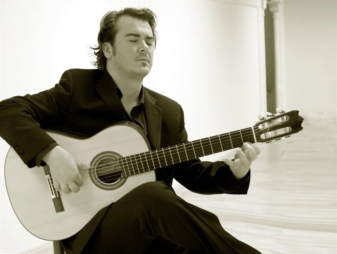 El guitarrista Nacho Estévez estará en concierto en la Sala CAI-Luzán.