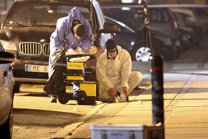 Equipo forense trabajando en las calles de Copenhague