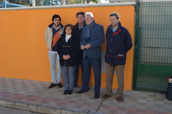 Raynaud frente al colegio Al-Andalus en Utrera