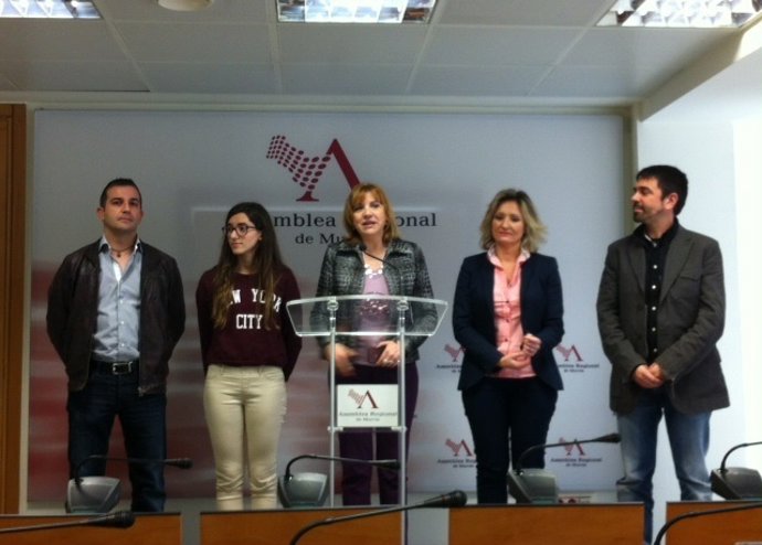 Representantes de las personas sordas en la Asamblea 