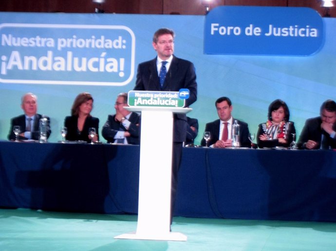 El ministro de Justicia, Rafael Catalá, en un foro de justicia del PP-A