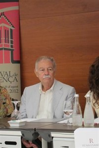 Suspendidas las dos charlas que Eduardo Mendoza iba a ofrecer este martes en Villamayor y en la capital