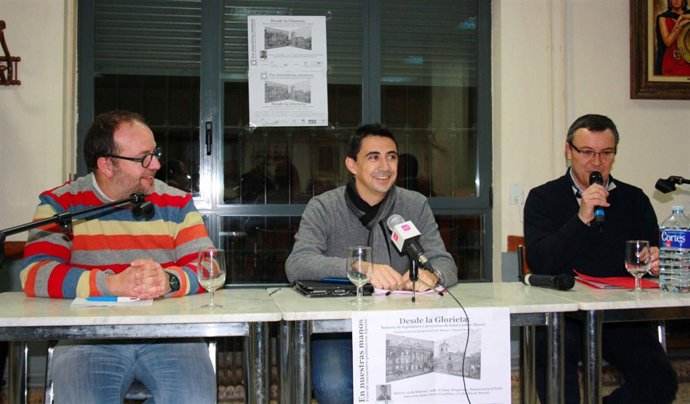 Serna en foro debate 'Desde la Glorieta'