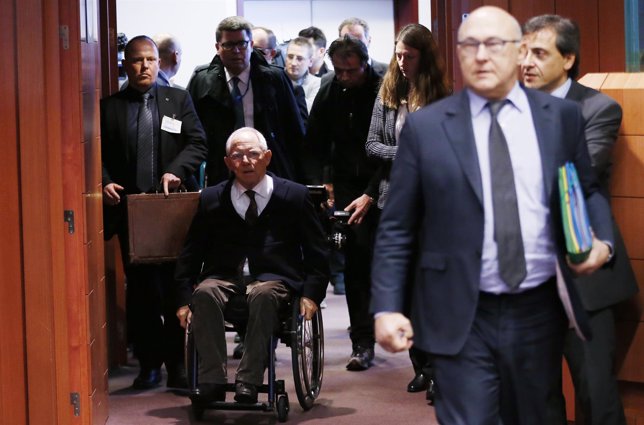 Schaeuble y Sapin en la reunión del Eurogrupo