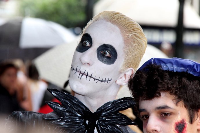 Zombies y rock en el carnaval más original de Brasil