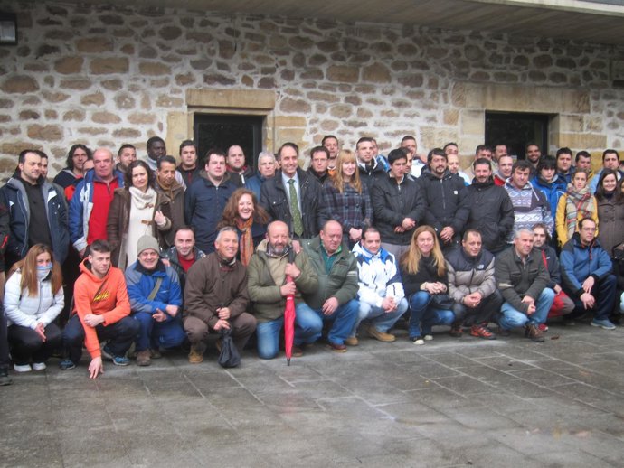 Ignacio Diego con los beneficiarios de la Orden de Corporaciones Locales