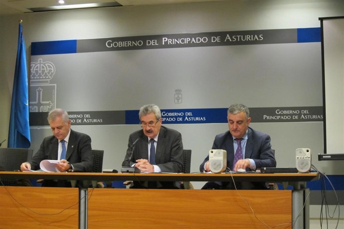 Graciano Torre, en el centro