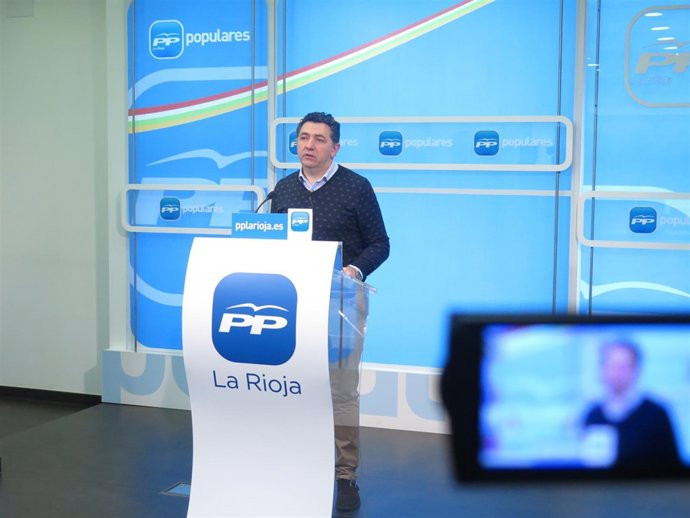 El secretario generla del PP, Carlos Cuevas