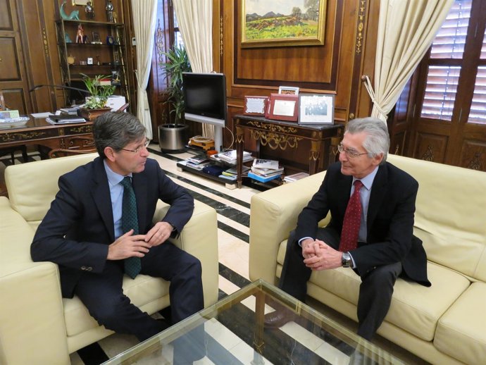 REUNION RUSELL Y BATALLER