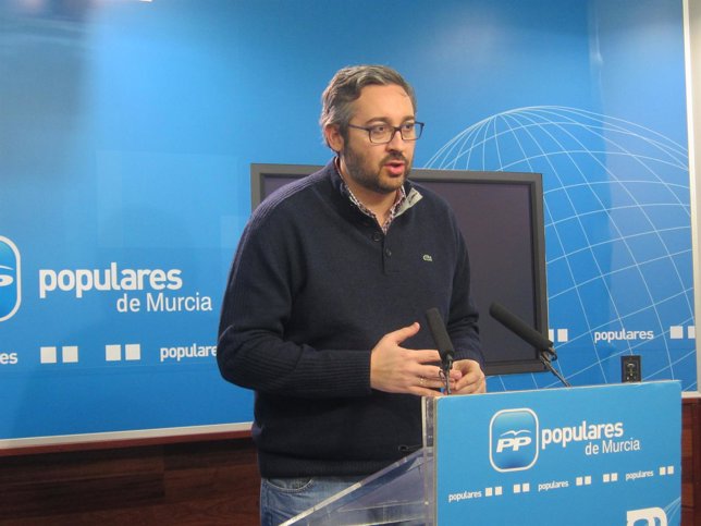 El portavoz del PP regional, Víctor Martínez