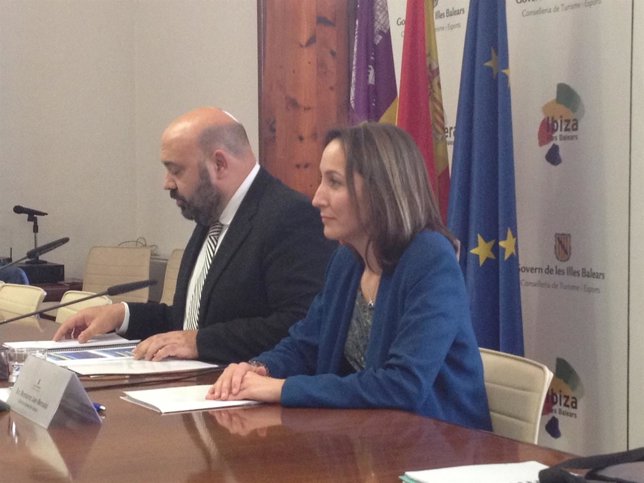 El conseller de Turismo y Deportes, Jaime MartíneZ