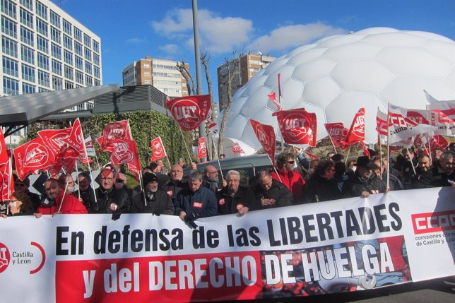 Delegados sindicales reivindican en Valladolid el derecho de huelga