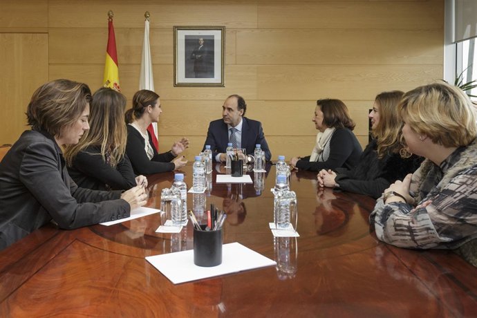 Diego se reúne con la nueva junta directiva de AMEC