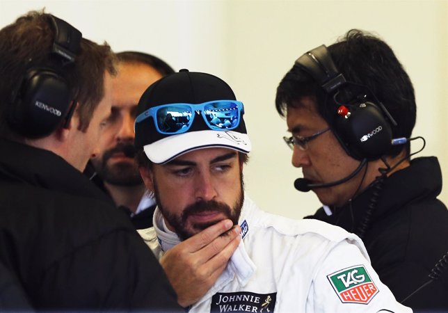 Fernando Alonso en sus primeros entrenamientos con McLaren