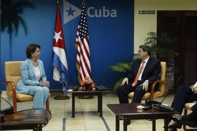 Bruno Rodríguez recibe a una delegación estadounidense liderada por Nancy Pelosi