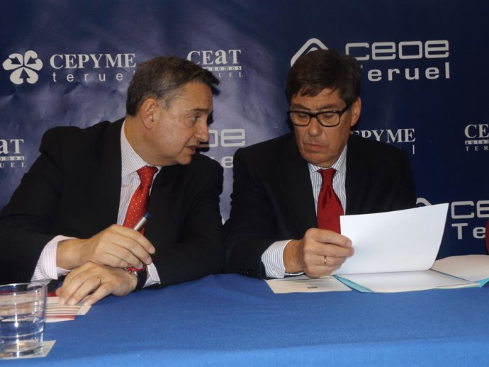 Jesús Blasco y Arturo Aliaga en la presentación del Premio Empresa Teruel.
