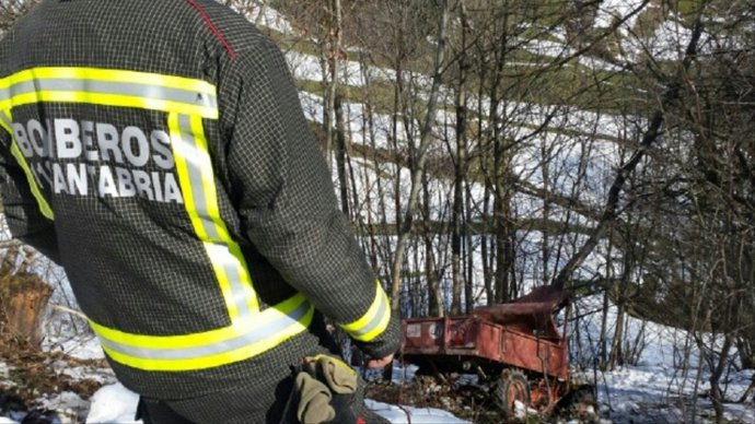 Tractor accidentado en Camaleño