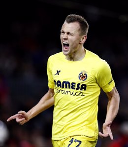 Denis Cheryshev celebra un gol con el Villarreal