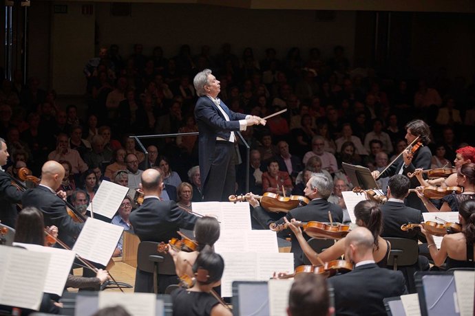 Ros-Marbá y la OV interpretan la cuarta de Brahms en el Palau