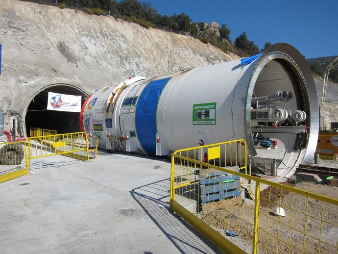 Obras del Túnel De Interconexión Eléctrica España-Francia en la Jonquera (2012)