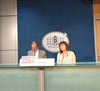 Armengol dice que Chema Muñoz es un "magnífico" candidato socialista para Lloseta y le desea "toda la suerte del mundo"