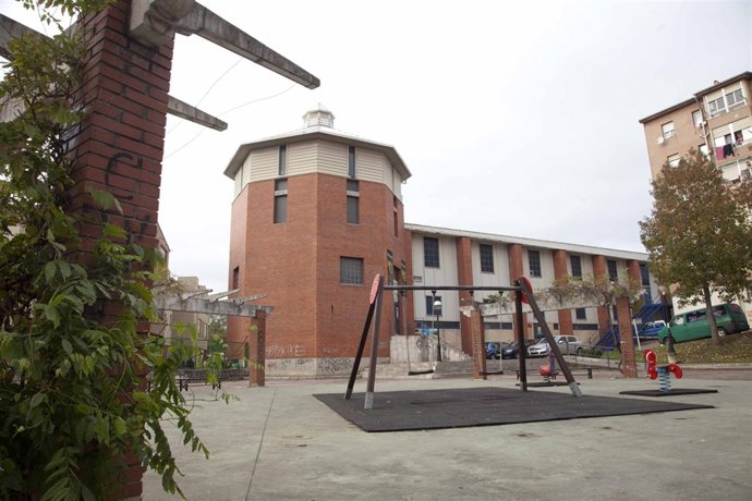 Parque junto al colegio Pedro Velarde