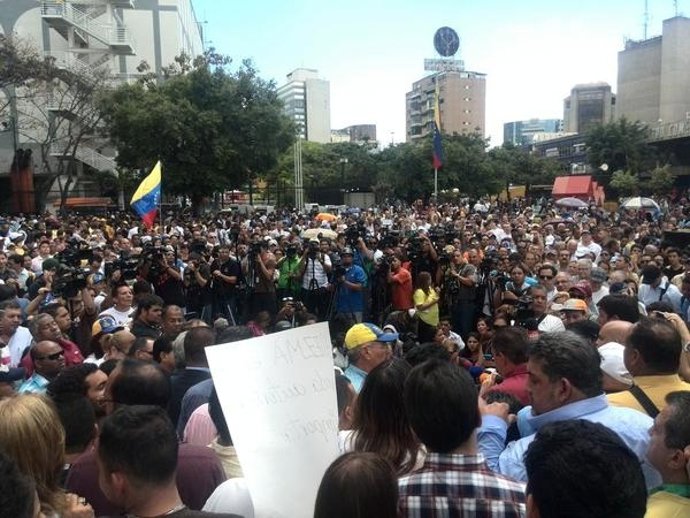 Concentración opositora en Chacaíto (Venezuela)