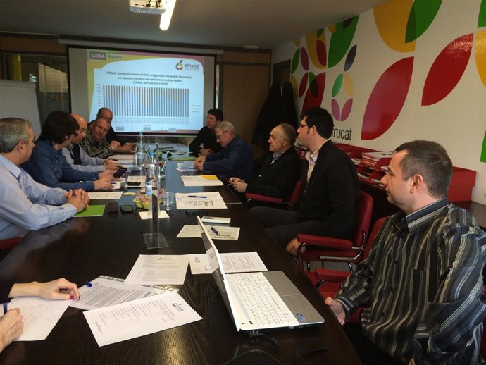 Reunión de la junta de Afrucat