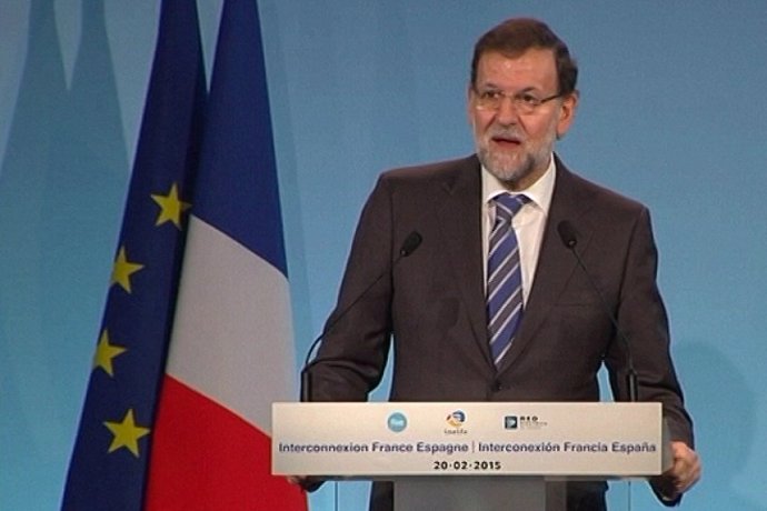 Rajoy: La interconexión con Francia ofrece "menor precio" de la luz