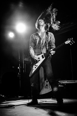 El cantante y guitarrista Cody Beebe.