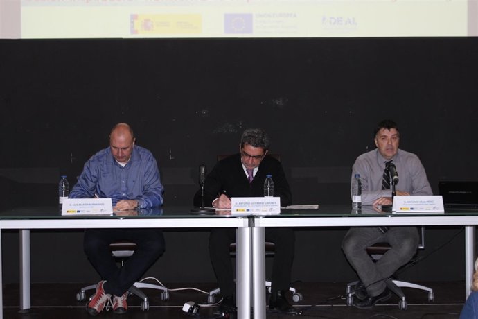 El alcalde en la inauguración