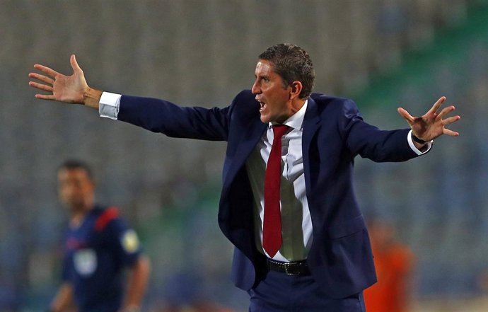 Juan Carlos Garrido dirige un partido al Al Ahly