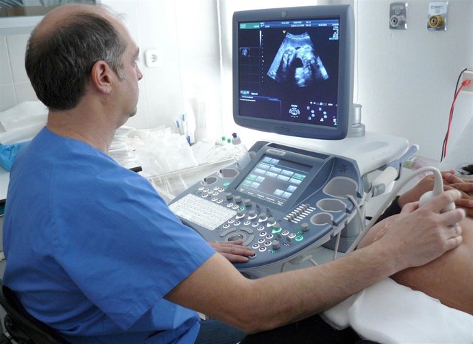 Nuevo ecógrafo 4D en la Ribera 