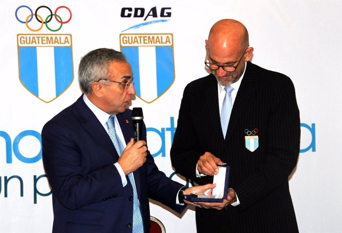 Alejandro Blanco y el presidente del Comité guatemalteco
