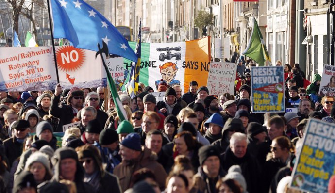 Manifestación contra el impuesto del agua en Irlanda