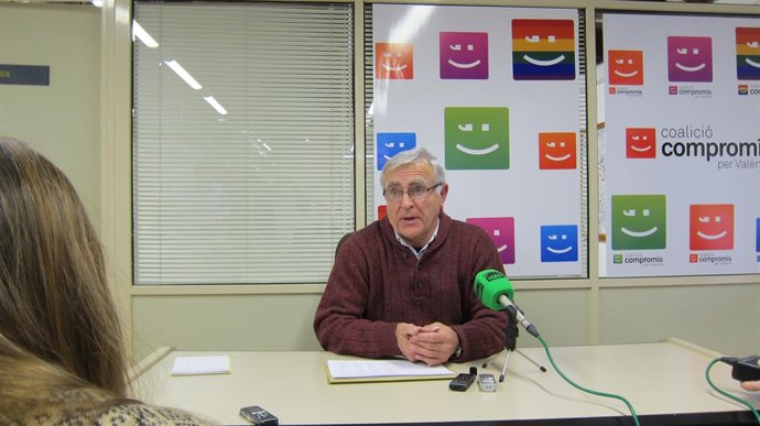 Joan Ribó en rueda de prensa.