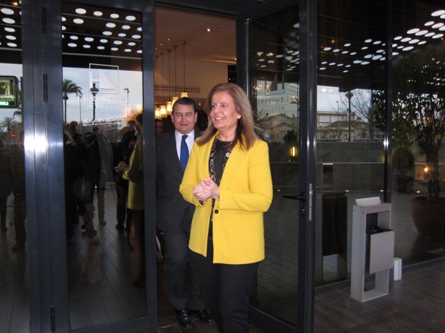 Fátima Báñez com Antonio Sanz