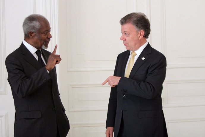 Juan Manuel Santos y Kofi Annan